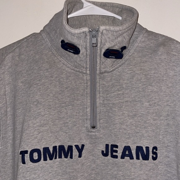 🌹Tommy Hilfiger Grey Men's Sweater - Picture 2 of 5